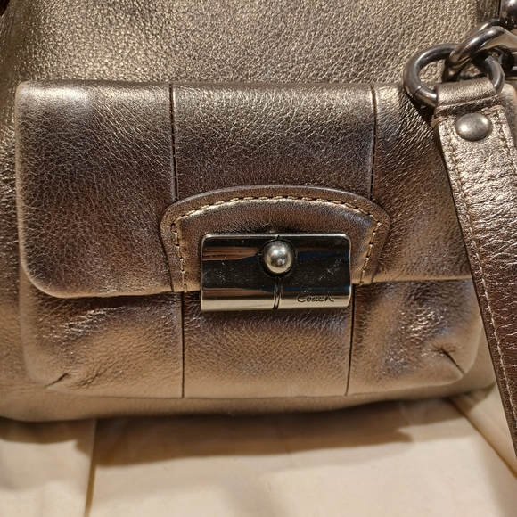 Coach shoulder bag - Picture 5 of 13
